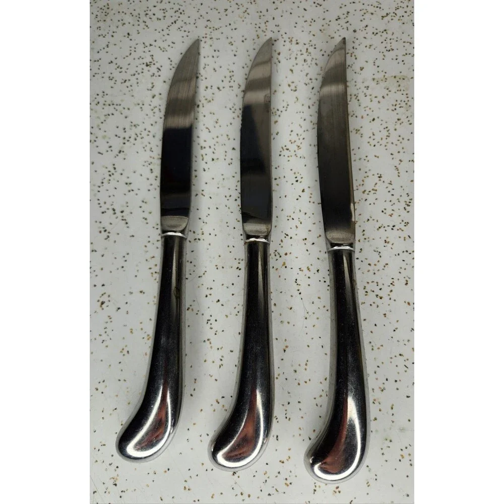 Pistol Grip Handled Serrated Steak Knives Korea Unmarked Stainless Set of 3